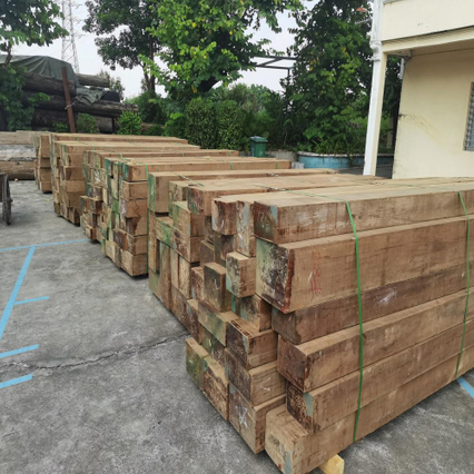 High quality production area in Southeast Asia, natural oils and fats, water-resistant and corrosion-resistant teak wood, big oak