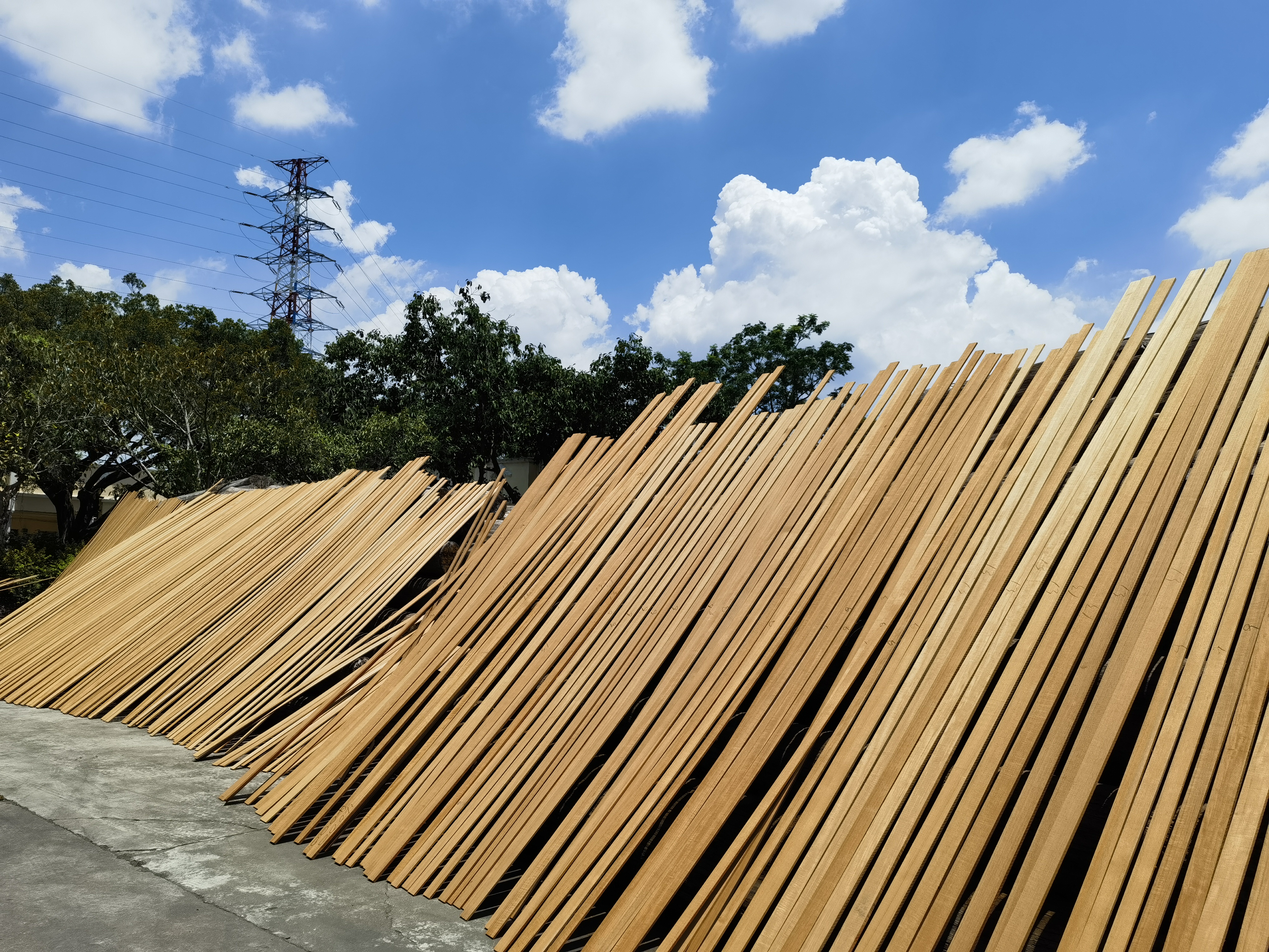 Terrance Upgrade Solution :naturally textured,crack-resistant teak decking strips for creating long-lasting,beautiful outdoor spaces