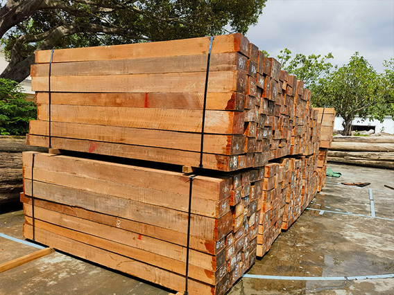 Versatile Burma Teak Lumber for Yacht