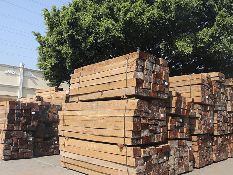 Versatile Burma Teak Lumber for Yacht