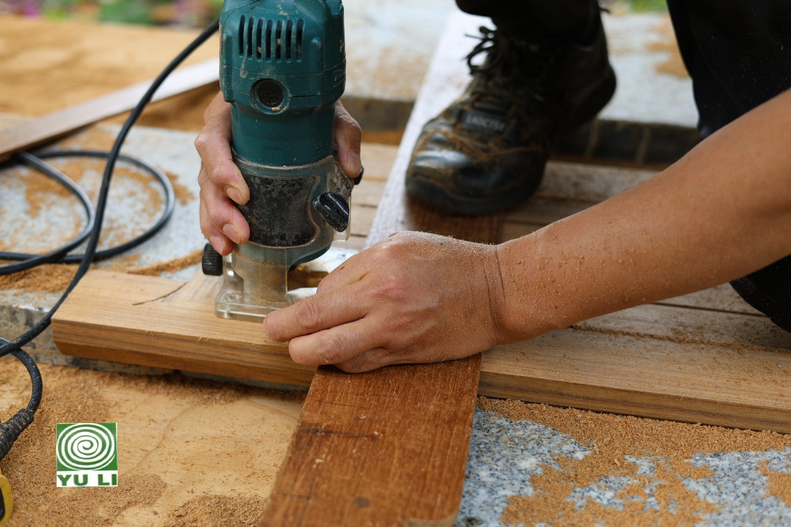 Upgrade Solution :naturally textured,crack-resistant teak decking strips for creating long-lasting,beautiful outdoor spaces
