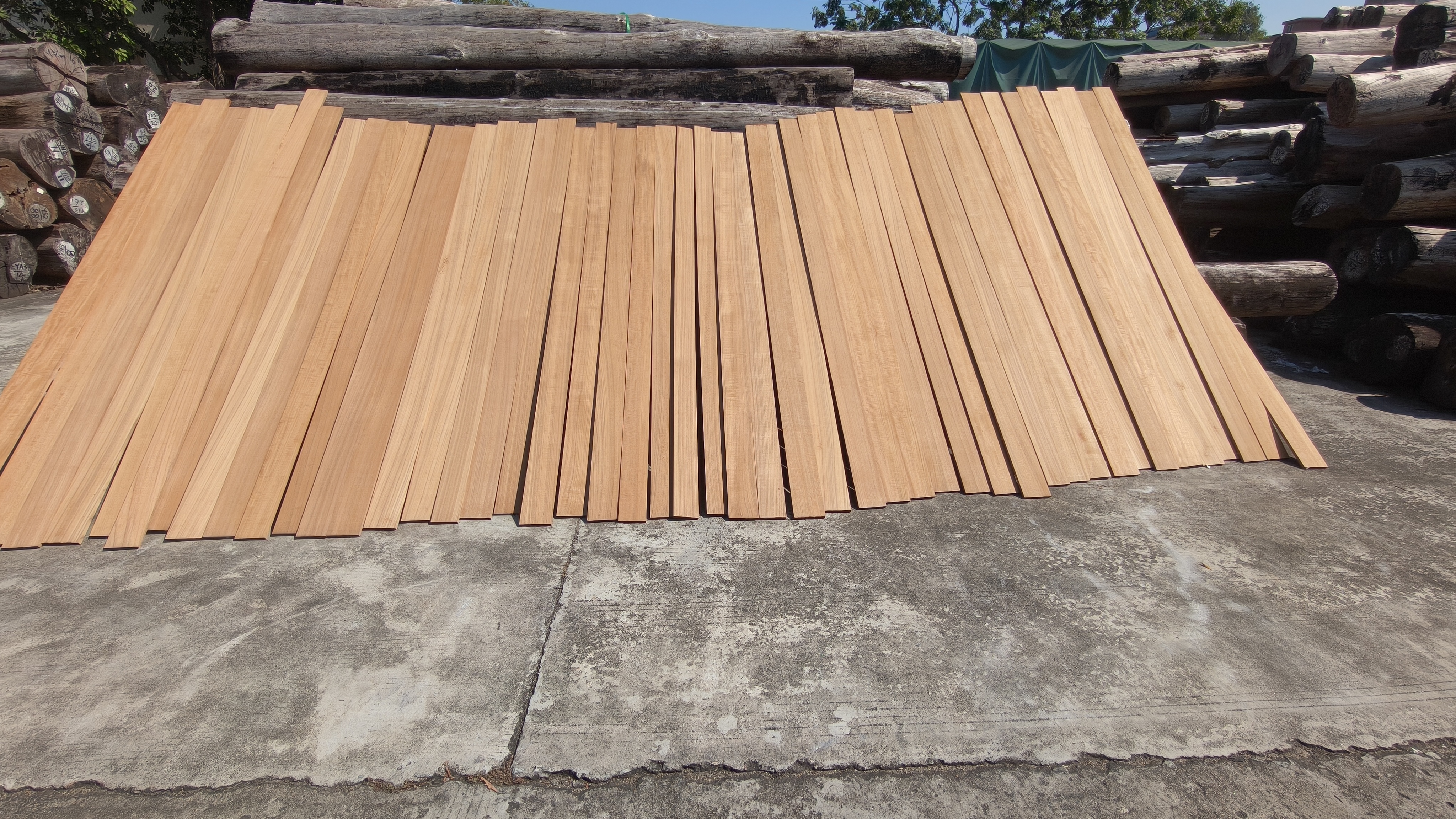 Weather resistant anti slip anti-corrosion teak deck strip