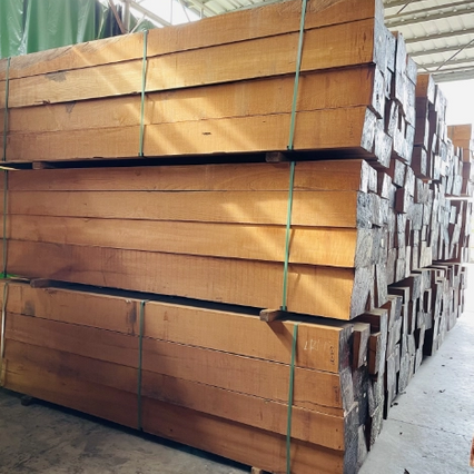 Anti-Corrosion Insect Proof Burmese Teak Wood with Large Beams