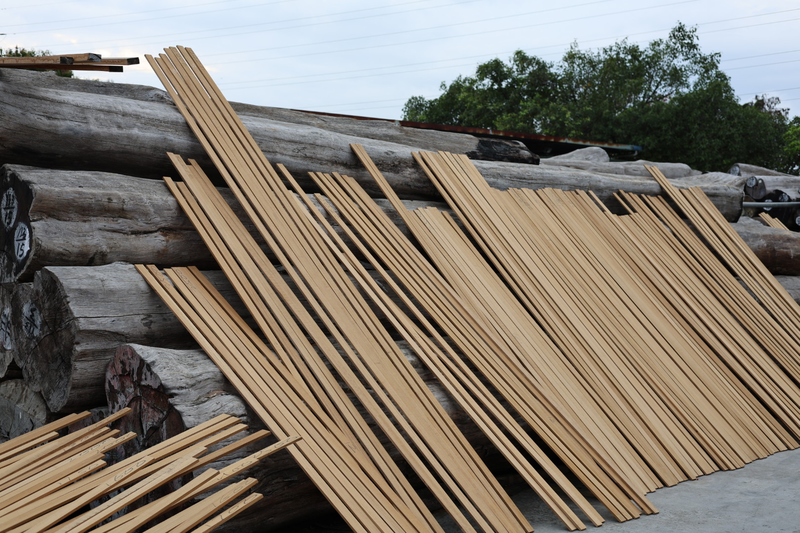 Terrance Upgrade Solution :naturally Textured,crack-resistant Teak Decking Strips for Creating Long-lasting,beautiful Outdoor Spaces