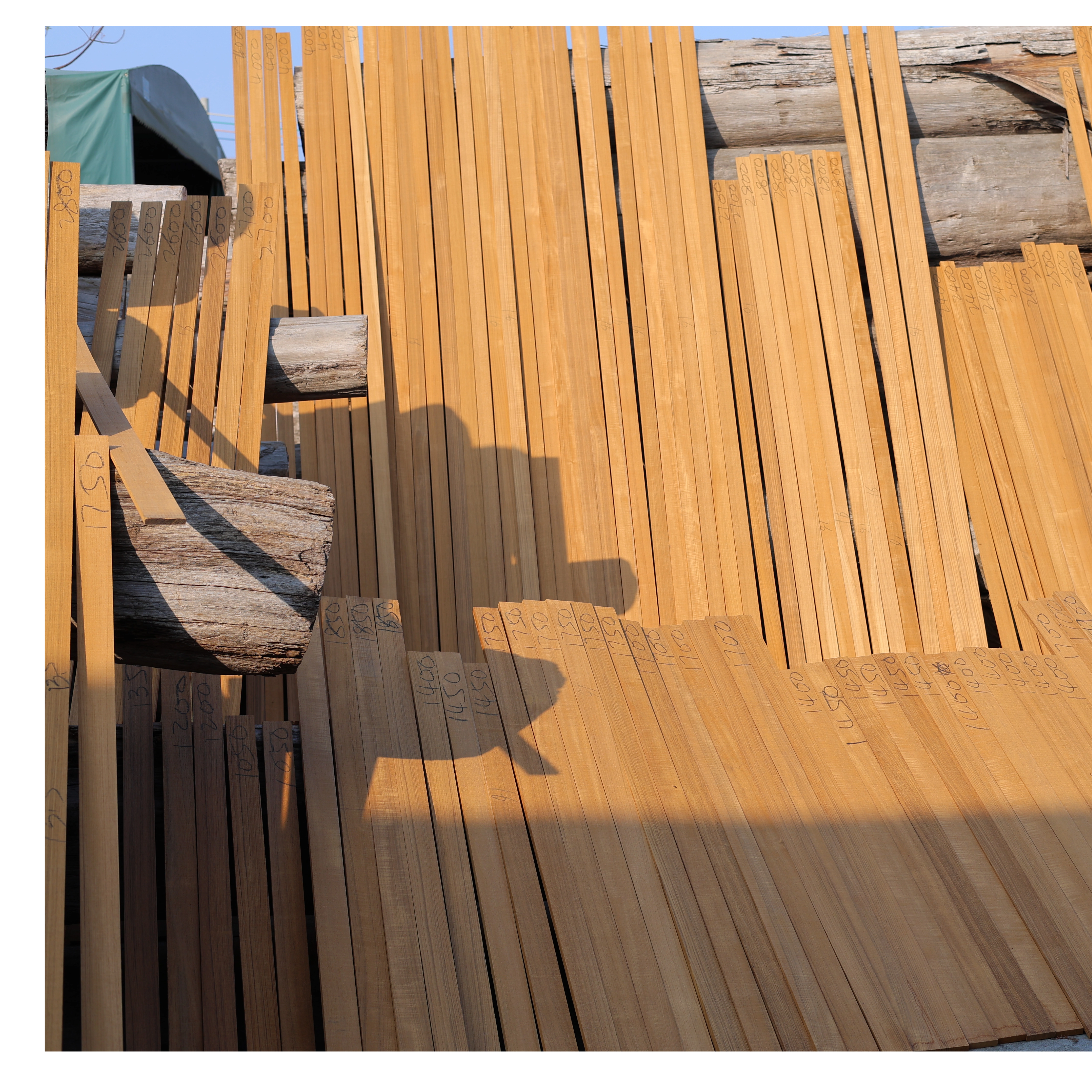 &nbsp;Air Drying straight line Myanmar teak deck